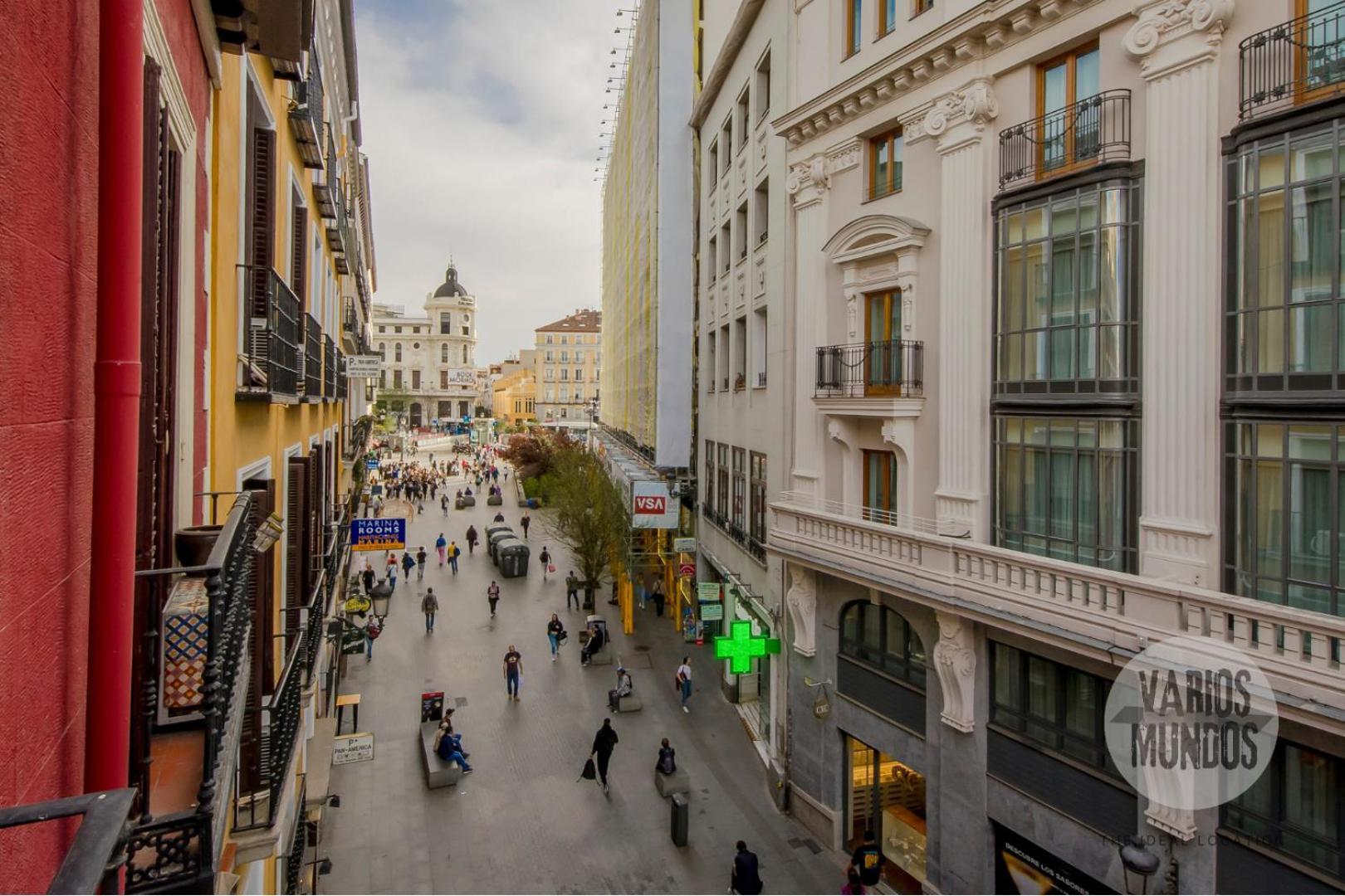 Tu Balcon En Madrid Para 3, Carretas 25, Madrid